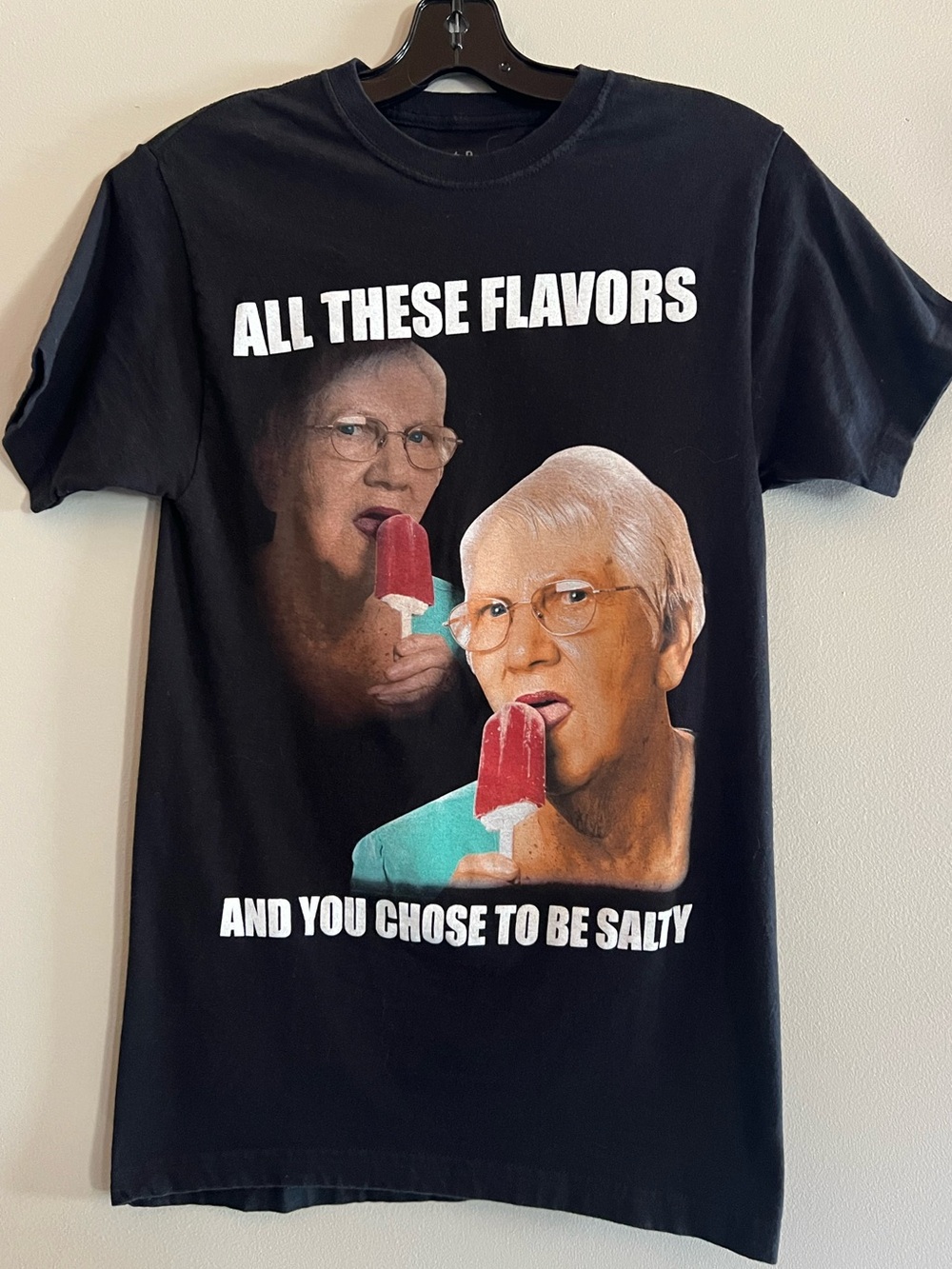 Walnut & 39th “All These Flavors” Salty Meme Graphic T Shirt Black Size Small